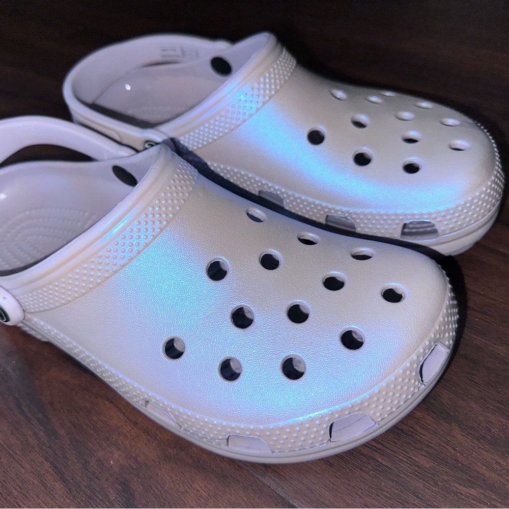 Lavender/pearl Crocs